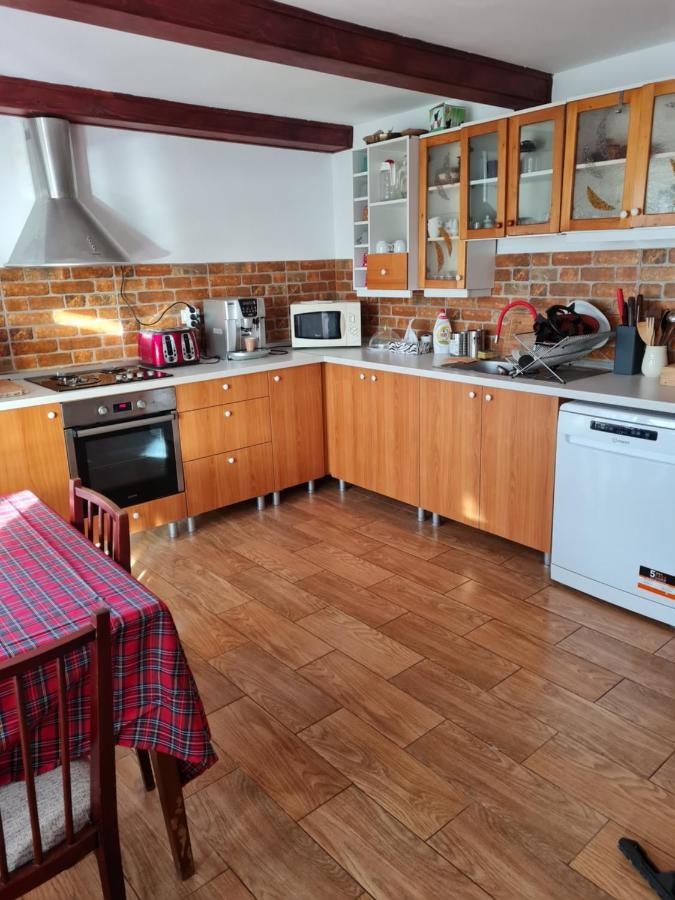 Vila Margareta Curtea De Arges Luaran gambar