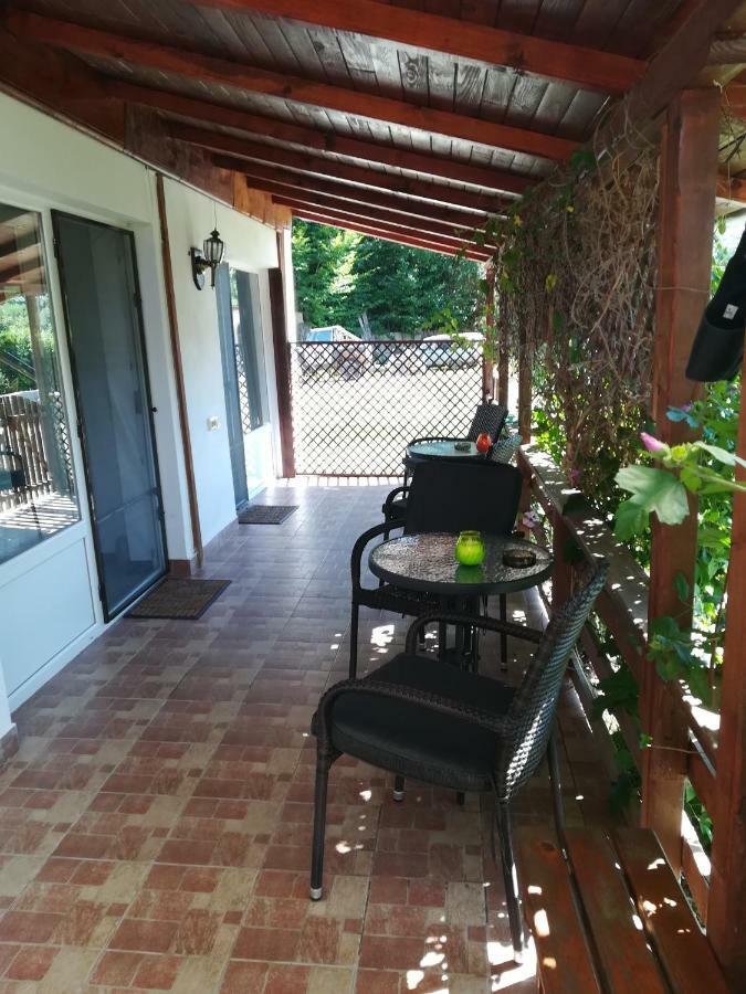 Vila Margareta Curtea De Arges Luaran gambar