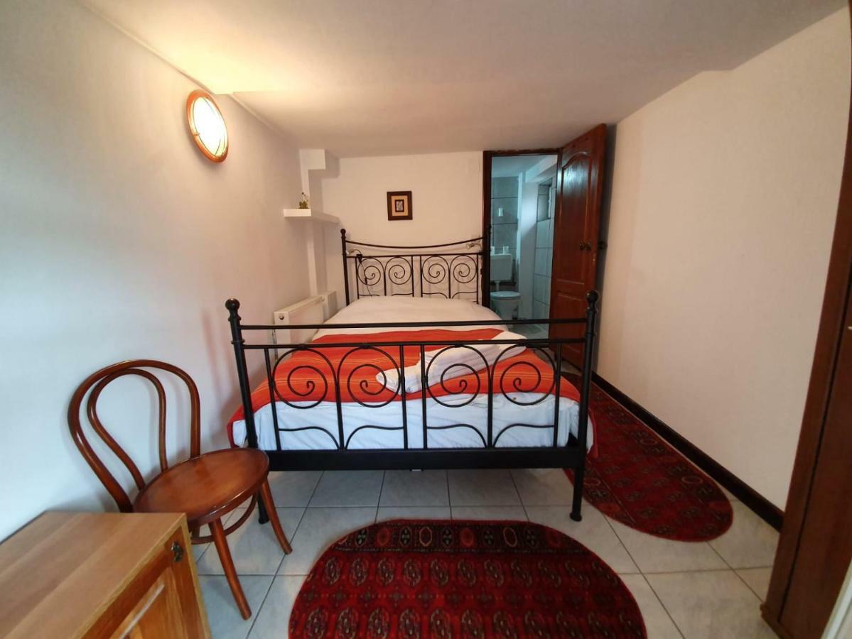 Vila Margareta Curtea De Arges Luaran gambar
